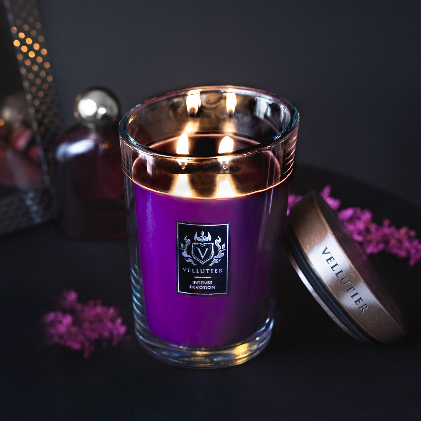 VELLUTIER Intense Devotion